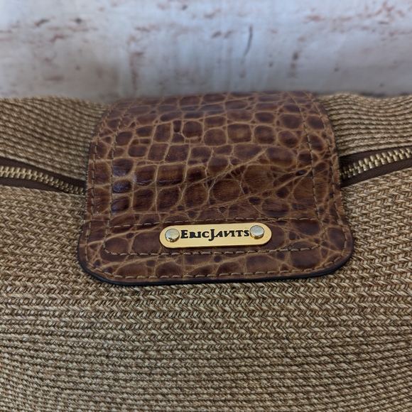 Eric Javits Tan and Brown Shoulder Bag - Picture 8 of 16